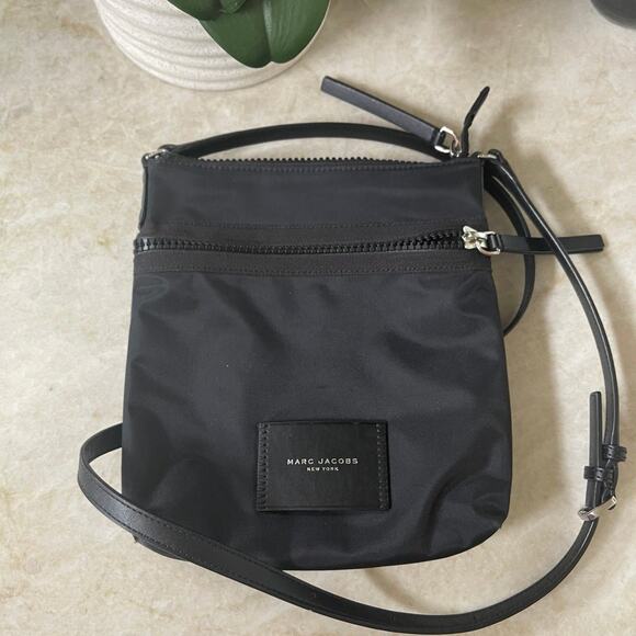 Marc Jacobs Handbags - Marc Jacobs New York black Nylon crossbody